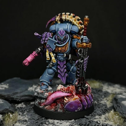 Painted and kitbashed example by @blue.minis (Instagram) - demonstration only, product sold as unpainted resin parts