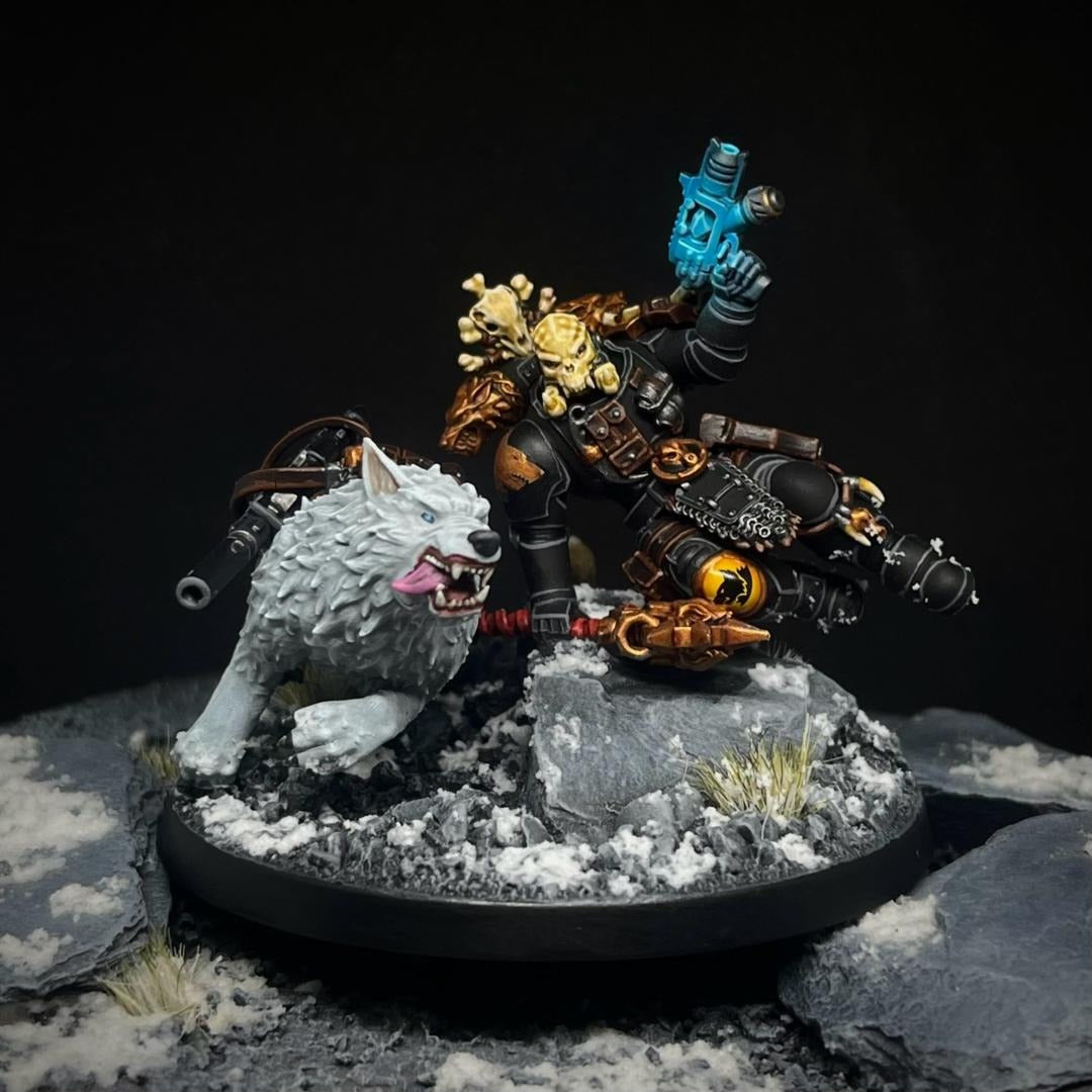 Painted and kitbashed example by @blue.minis (Instagram) - demonstration only, product sold as unpainted resin parts